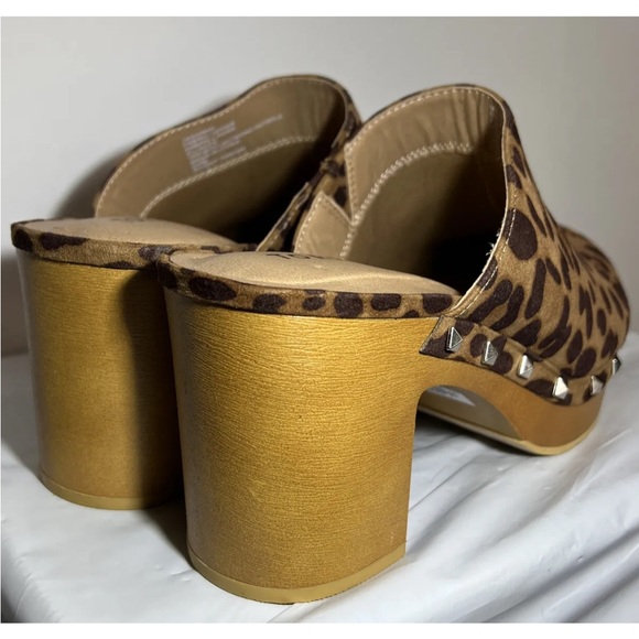 Torrid Womens Studded Platform Wood Leopard Print Mules Sz 9WW Xtra Wide Superb! - Picture 6 of 11